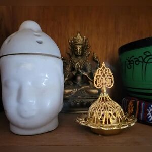 Elegant Gold Decorative Flame Incense Holder